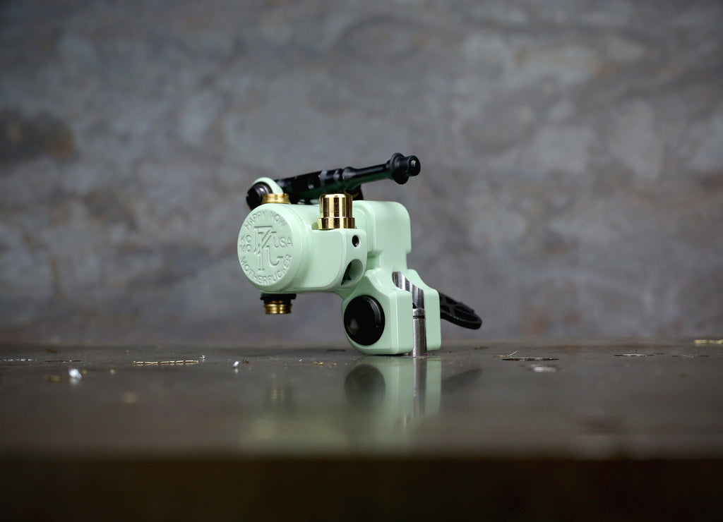 Dan Kubin Sidewinder 46er - FEATHERWEIGHT Seafoam x Black Aluminum RCA + Clip Cord