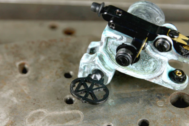 Workhorse Irons, Dan Kubin Thumbscrew